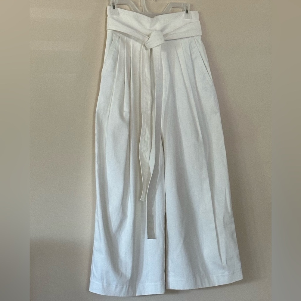 Marc Jacobs Runway White Pleated Wide-Leg Pants with Belt – Size 6